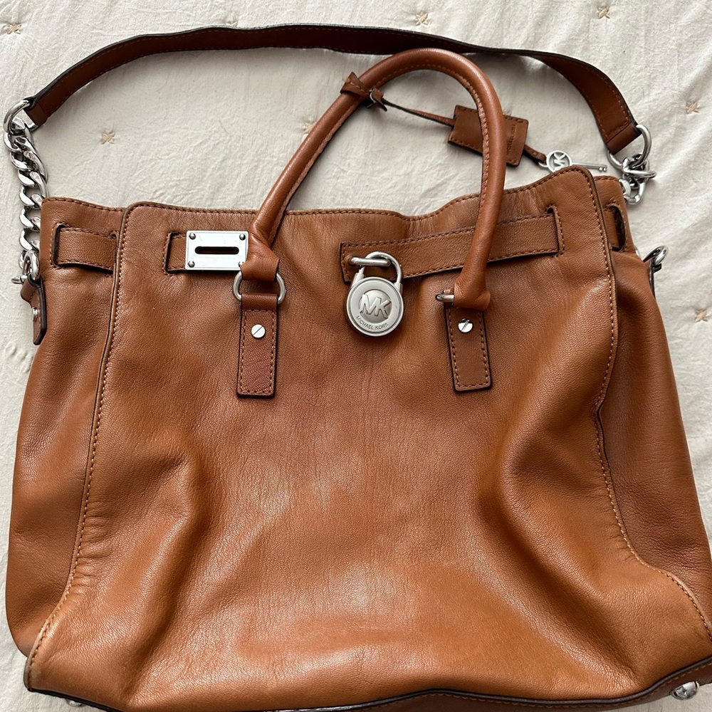 Michael Kors Classic Hamilton Bag - Camel Color